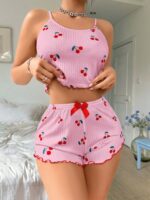 Kadın Pembe Desenli Askılı Şort Takımı QHUCQRHQL5