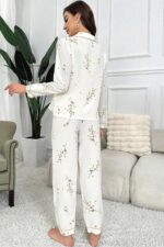 Beyaz Çiçek Desenli Cep Detaylı Uzun Kollu Gömlek Yaka Pijama Takımı