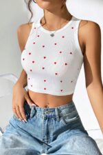 Beyaz Kalp Desenli Halter Yaka Crop Bluz