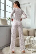 Ekru Uzun Kollu Çiçek Desenli Alt Üst Pijama Takımı