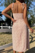 Pembe Çiçek Desenli Kalp Yaka Drape Detaylı Derin Yırtmaçlı Elbise