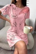 Pembe Flamingo Baskılı Kısa Kollu Midi Boy Gecelik