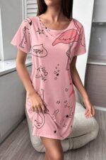 Pembe Flamingo Baskılı Kısa Kollu Midi Boy Gecelik