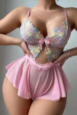Pembe Fantezi Seksi Transparan Göğüs Dekolteli Kurdele Detaylı Body