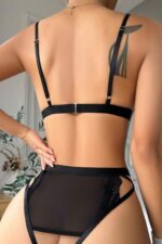 Siyah Fantezi Seksi Dantel Detaylı Özel Bölgesi Açık Transparan Tül Sütyen Takımı